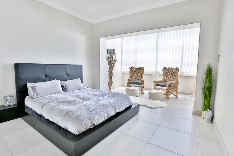 To Let 2 Bedroom Property for Rent in Sea Point Western Cape